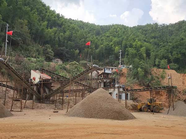 機制砂與河沙有什么區(qū)別，投資一套機制砂設備多少錢？